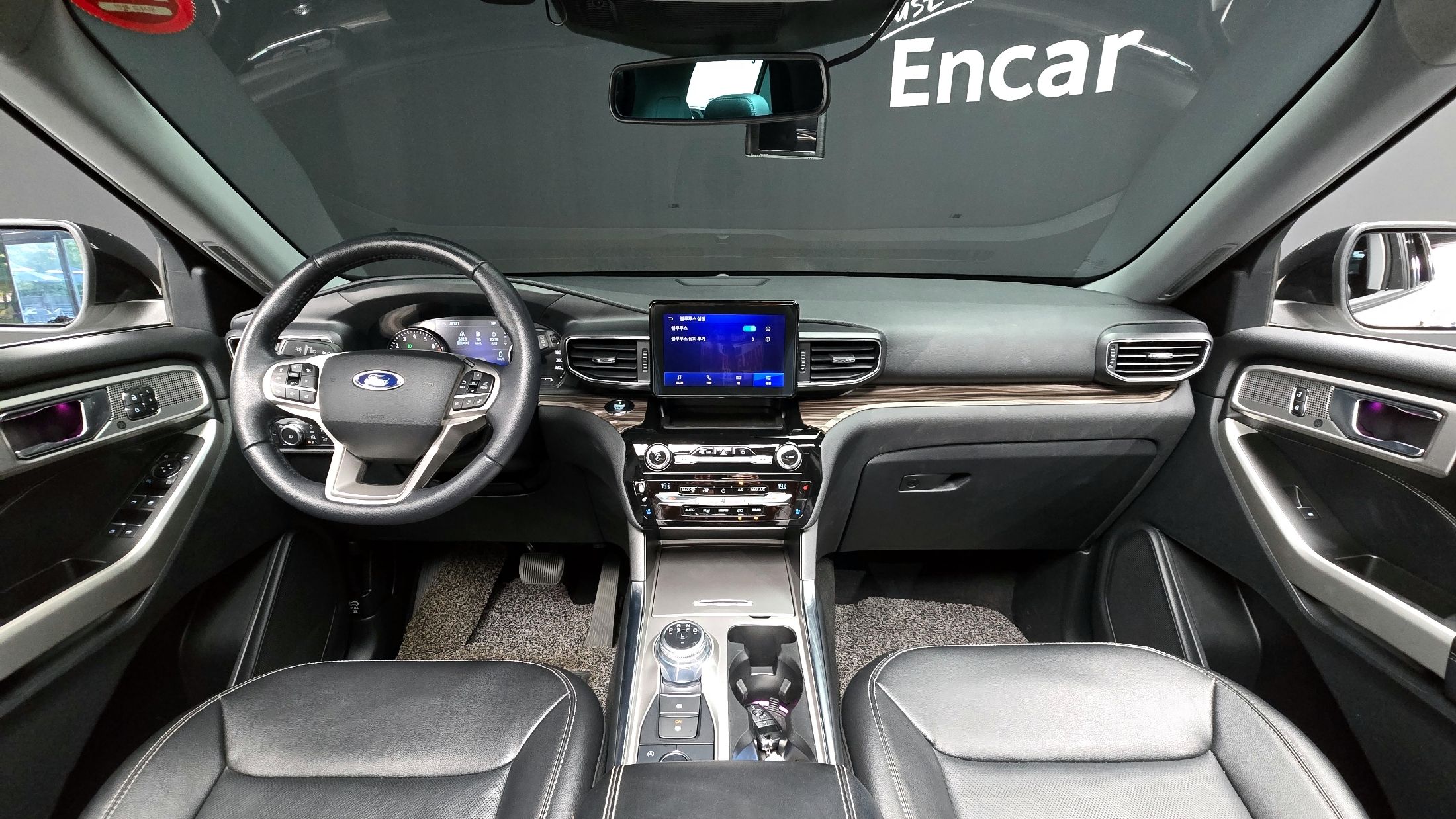 FORD EXPLORER 2021