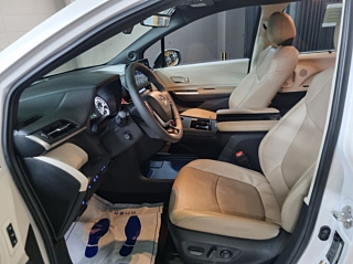 TOYOTA SIENNA  4 GENERATION 2.5 Hybrid 2WD 2023