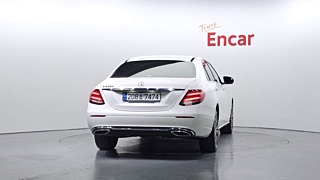 MERCEDES BENZ E-CLASS W213 2020