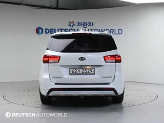 KIA CARNIVAL 2017