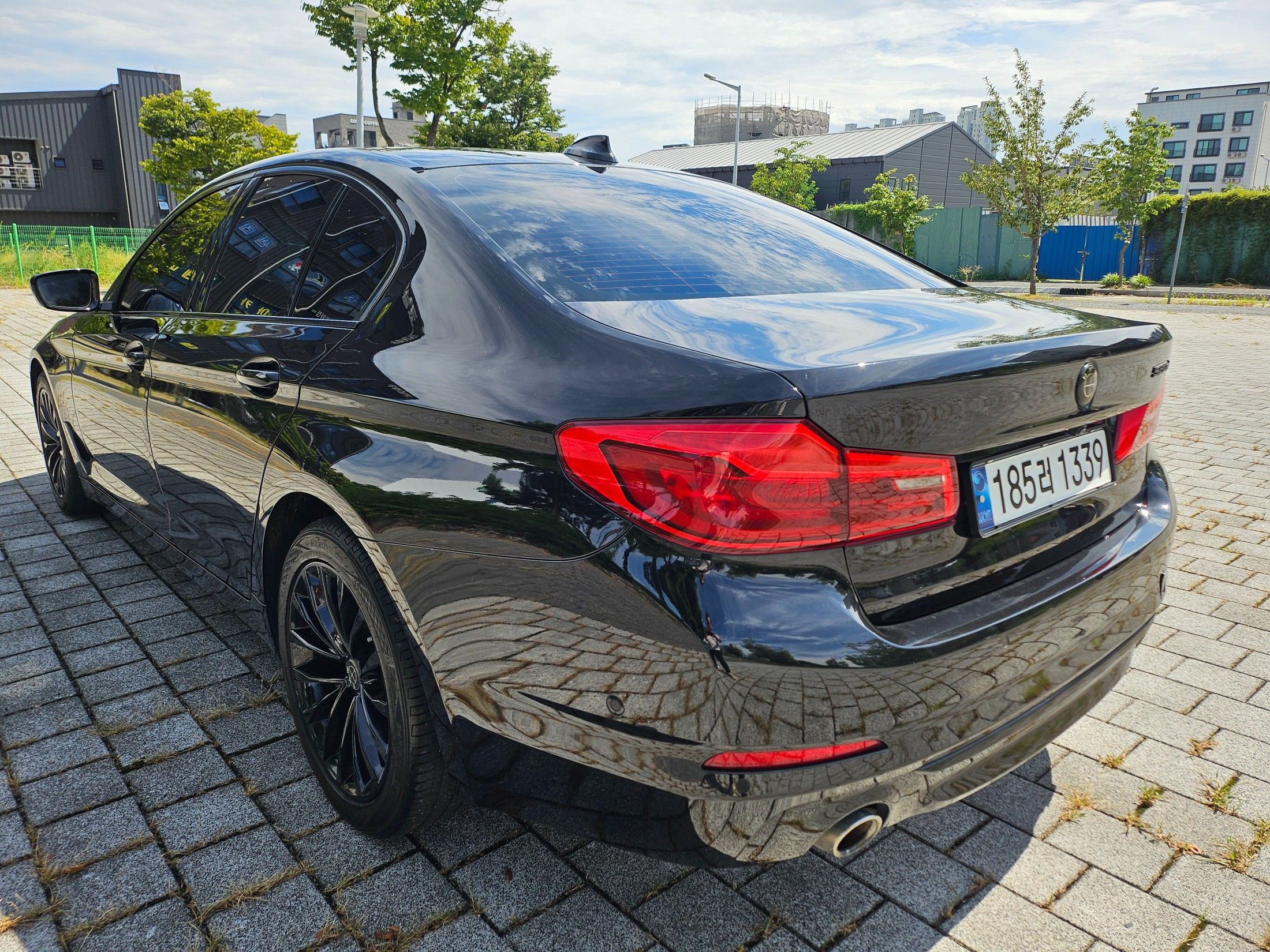 BMW 5-SERIES G30 2019