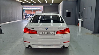 BMW 5-SERIES G30 2018
