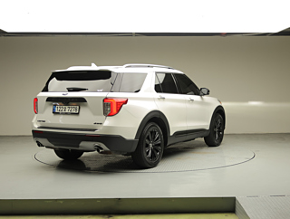 FORD EXPLORER 2021