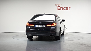 BMW 5-SERIES G30 2023