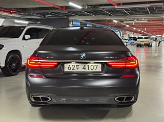 BMW 7-SERIES G11 2017