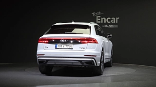 AUDI Q8 4M 2021