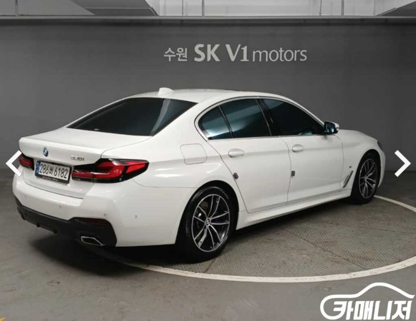 BMW 5-SERIES G30 2022