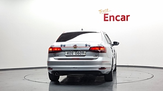 VOLKSWAGEN JETTA 2016