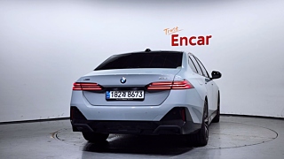 BMW 5-SERIES G60 2024