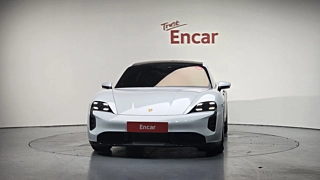PORSCHE TAYCAN  Turbo 2021