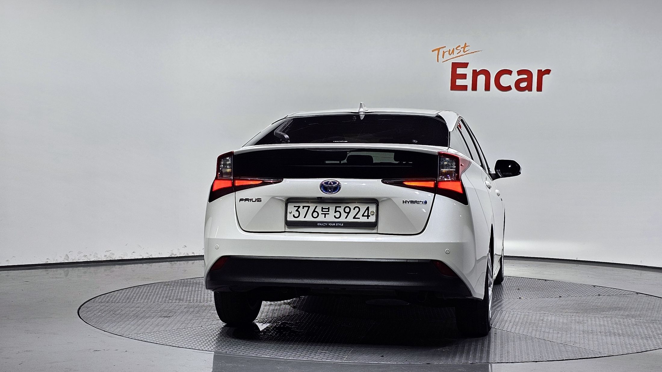 TOYOTA PRIUS 2019