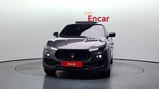 MASERATI LEVANTE 2017