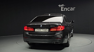 BMW 5-SERIES G30 2019