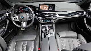 BMW 5-SERIES G30 2019