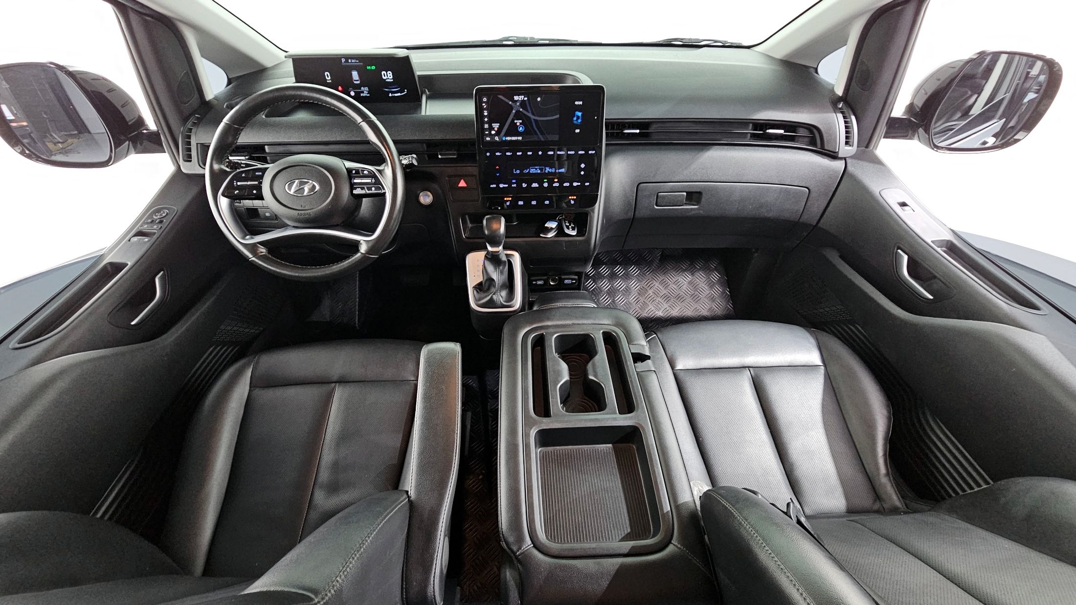 HYUNDAI STARIA 2022