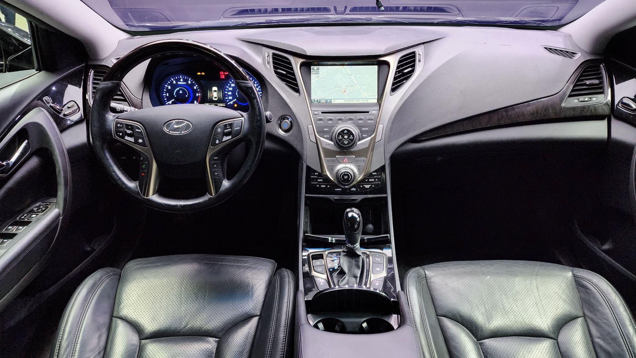 HYUNDAI GRANDEUR HG 2012