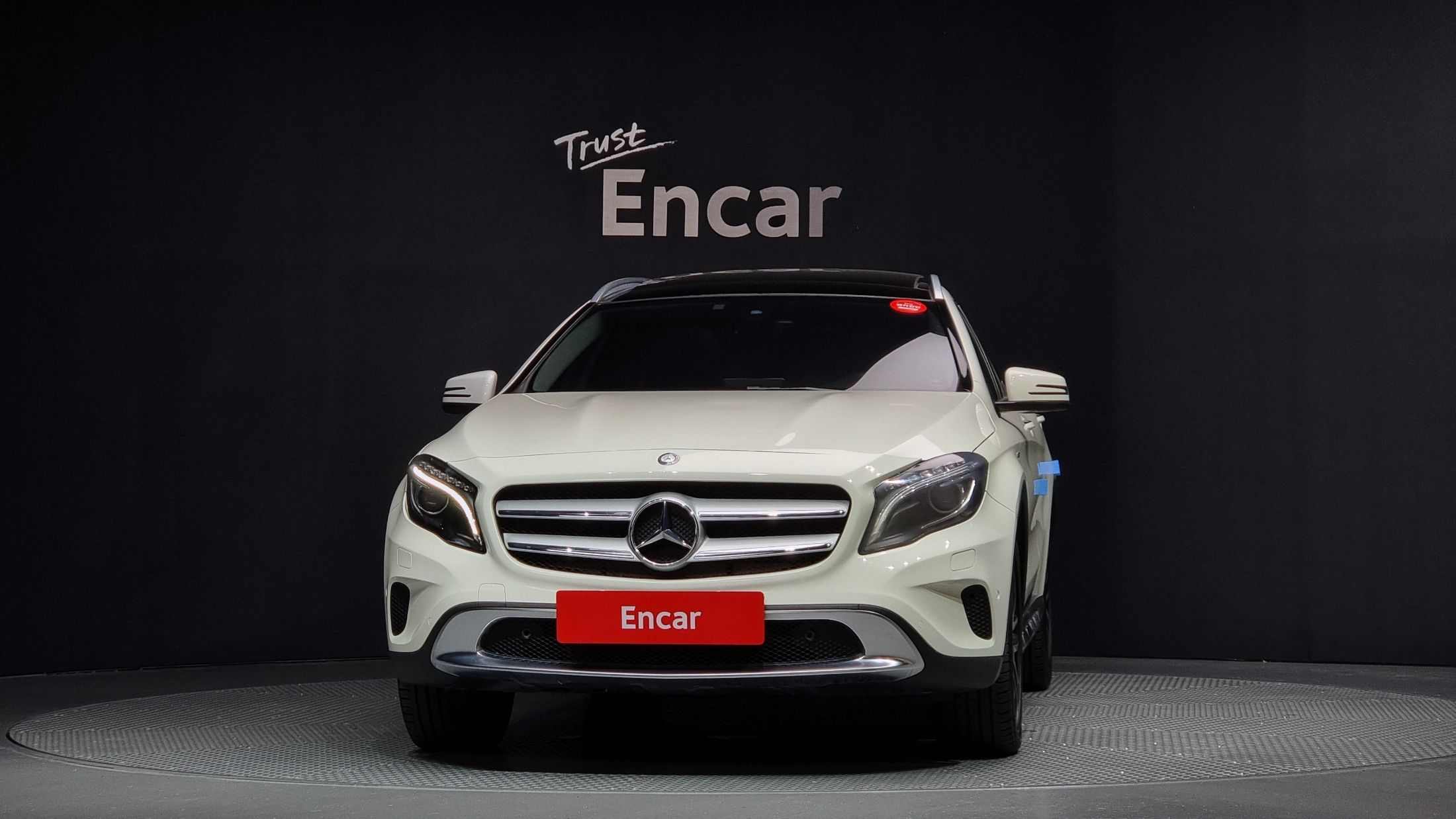 MERCEDES BENZ GLA-CLASS X156 2017