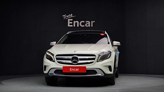 MERCEDES BENZ GLA-CLASS X156 2017