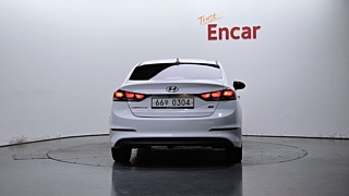 HYUNDAI AVANTE AD 2016