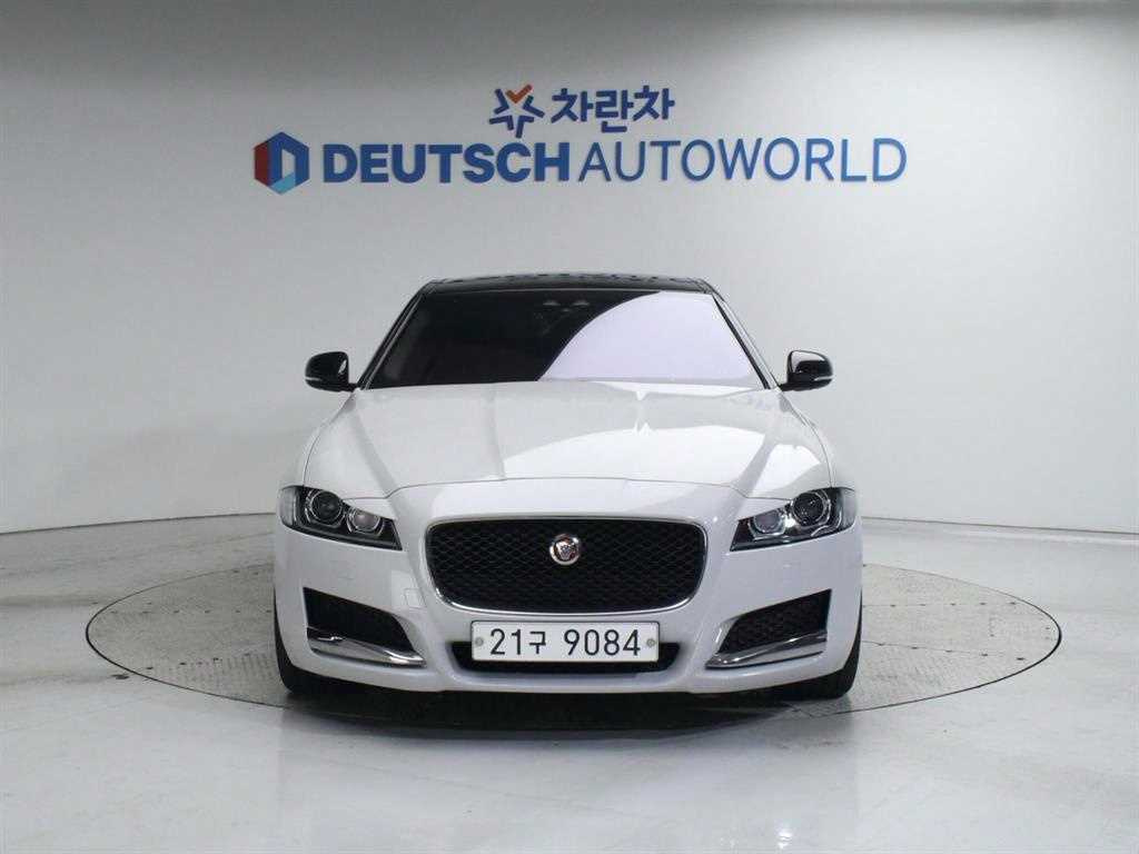JAGUAR XF X260 2017