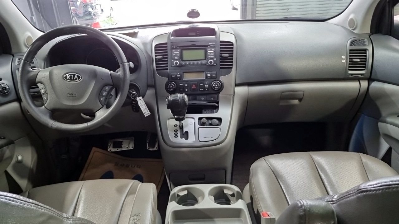 KIA CARNIVAL GRAND 2009