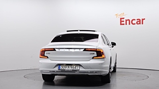 VOLVO S90 2024