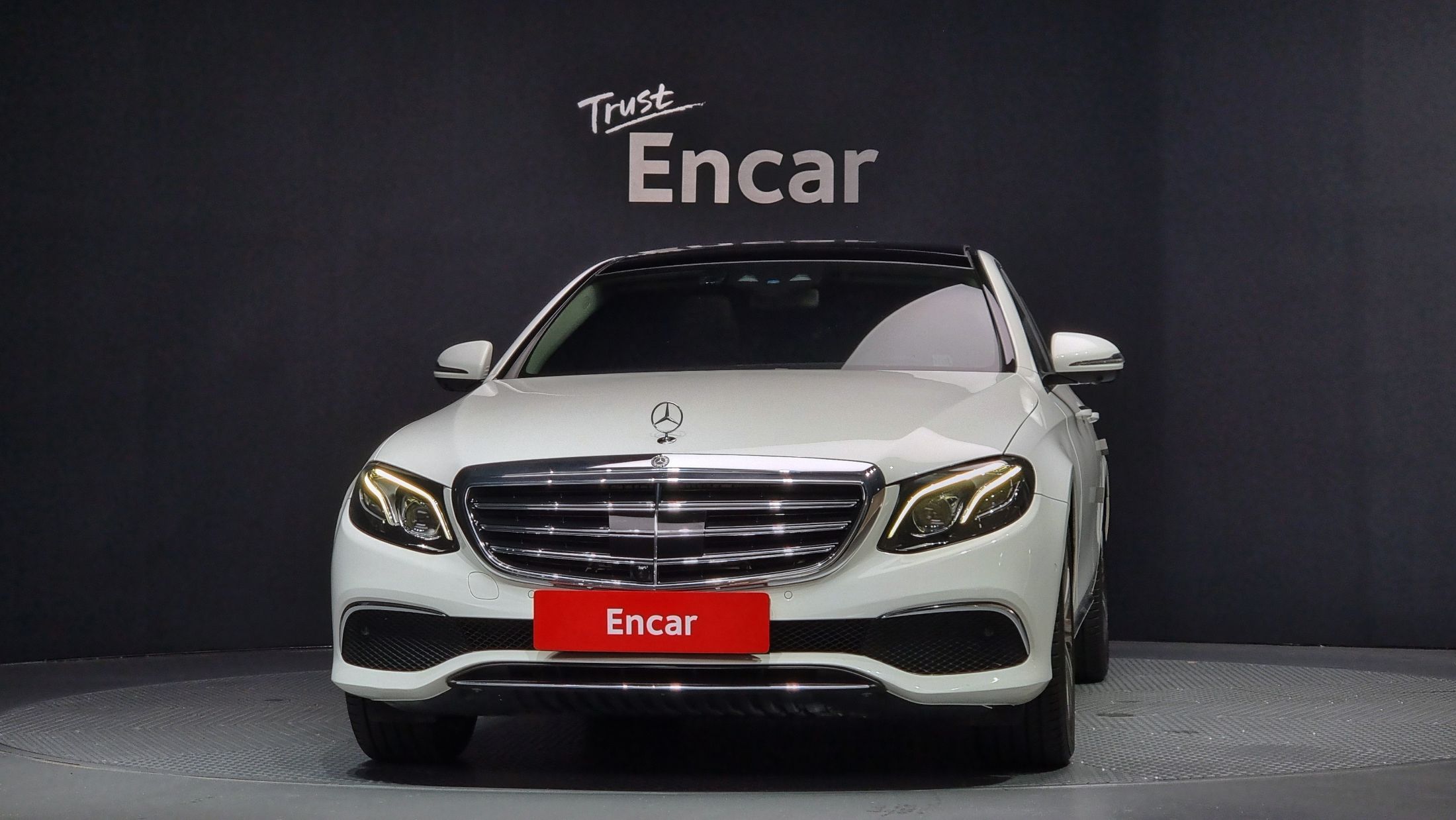 MERCEDES BENZ E-CLASS W213 2018