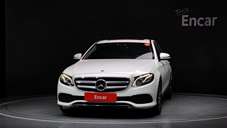 MERCEDES BENZ E-CLASS W213 2019