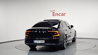 VOLVO S90 2023