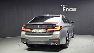 BMW 5-SERIES G30 2023
