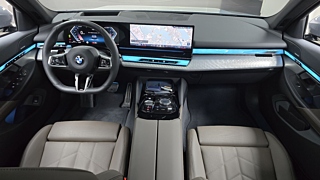 BMW 5-SERIES G60  520i M Sport 2025