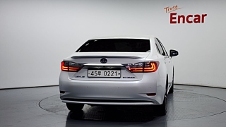 LEXUS ES300H 2016