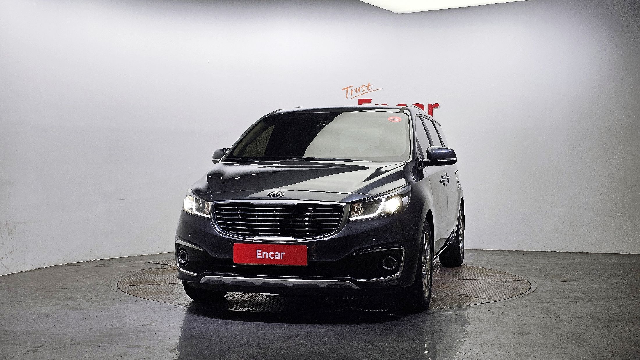 KIA CARNIVAL 2014