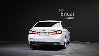BMW 5-SERIES G30 2021