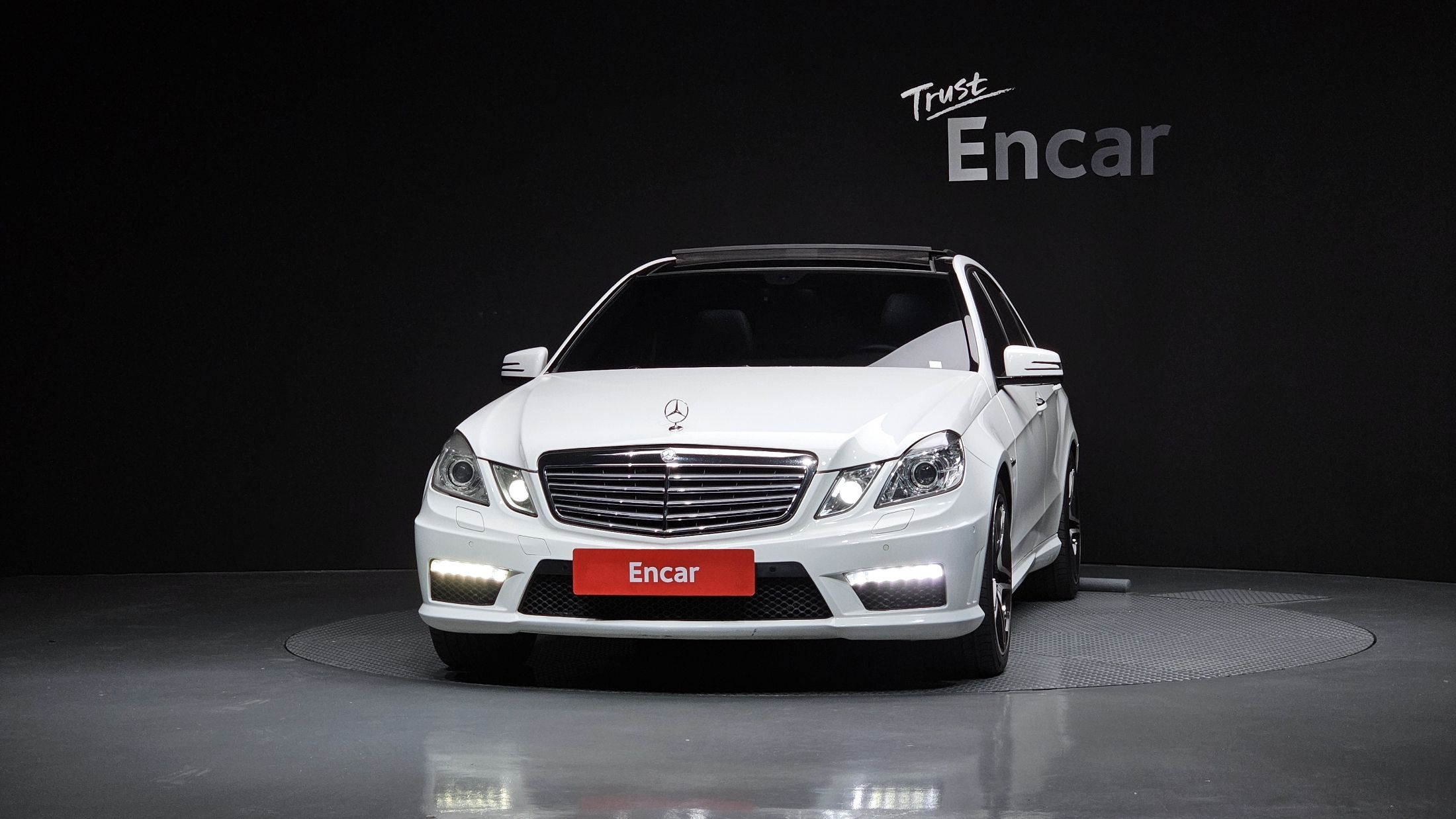 MERCEDES BENZ E-CLASS W212 2009