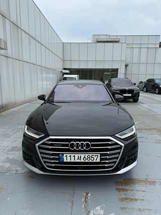AUDI A8 D5 2021