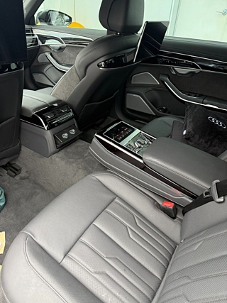 AUDI A8 D5 2021