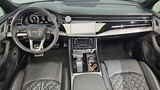 AUDI Q7 4M 2022