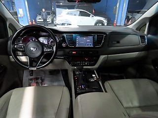 KIA CARNIVAL 2017