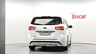 KIA CARNIVAL 2017