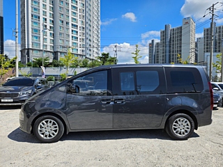 HYUNDAI STARIA 2021