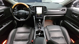 SAMSUNG QM6 2020