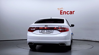HYUNDAI GRANDEUR HG 2016