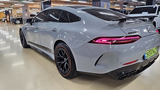 MERCEDES BENZ AMG GT 2023