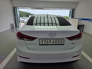 HYUNDAI AVANTE AD 2016