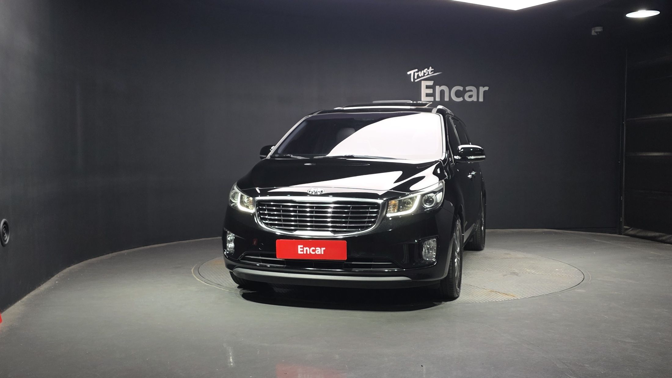 KIA CARNIVAL 2014