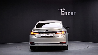 LEXUS ES300H 2018