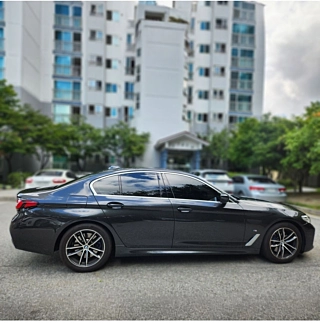 BMW 5-SERIES G30  2021