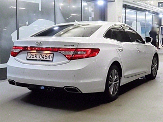 HYUNDAI GRANDEUR HG 2016