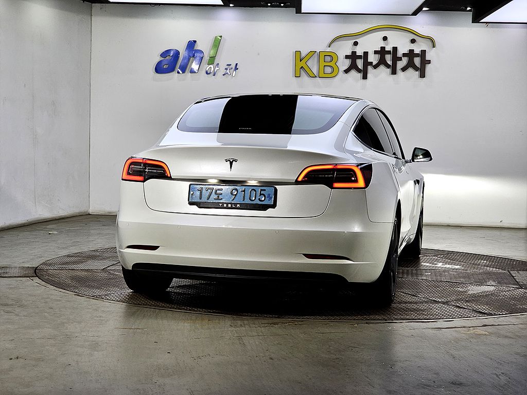 TESLA MODEL 3 2020